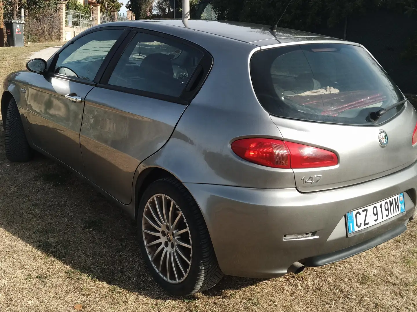 Alfa Romeo 147 147 II 2004 5p 1.9 jtd mjt Distinctive c/esp 150cv Grigio - 2