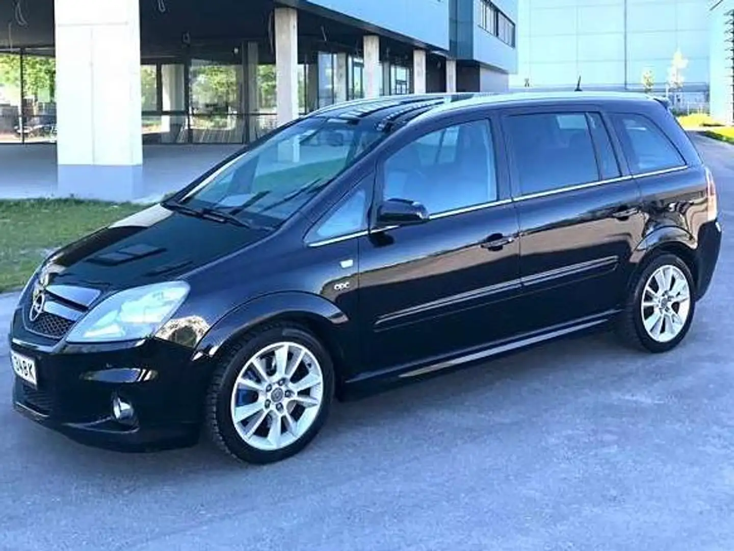 Opel Zafira Zafira OPC 2,0 Turbo OPC Schwarz - 2