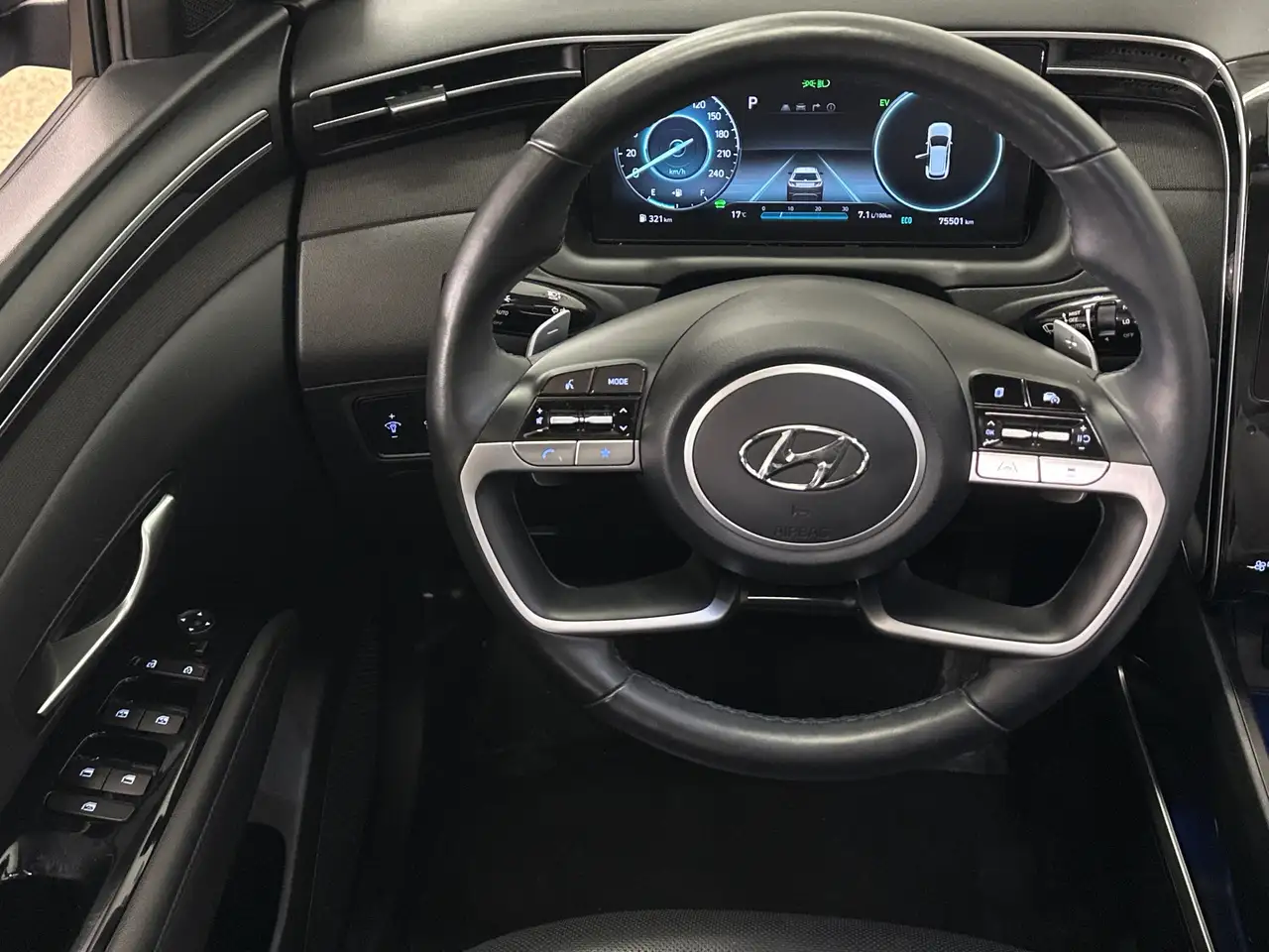 Hyundai TUCSON снимка Hyundai TUCSON