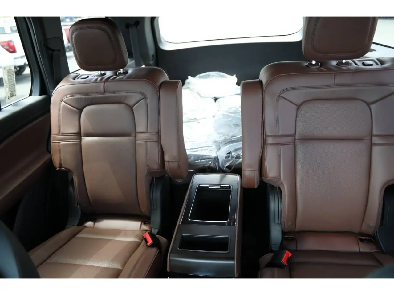 Lincoln Aviator снимка Lincoln Aviator