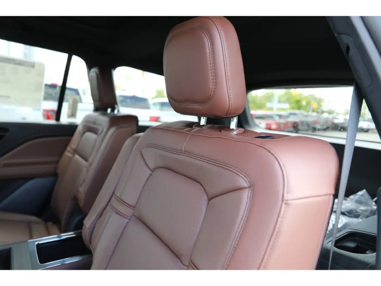 Lincoln Aviator снимка Lincoln Aviator