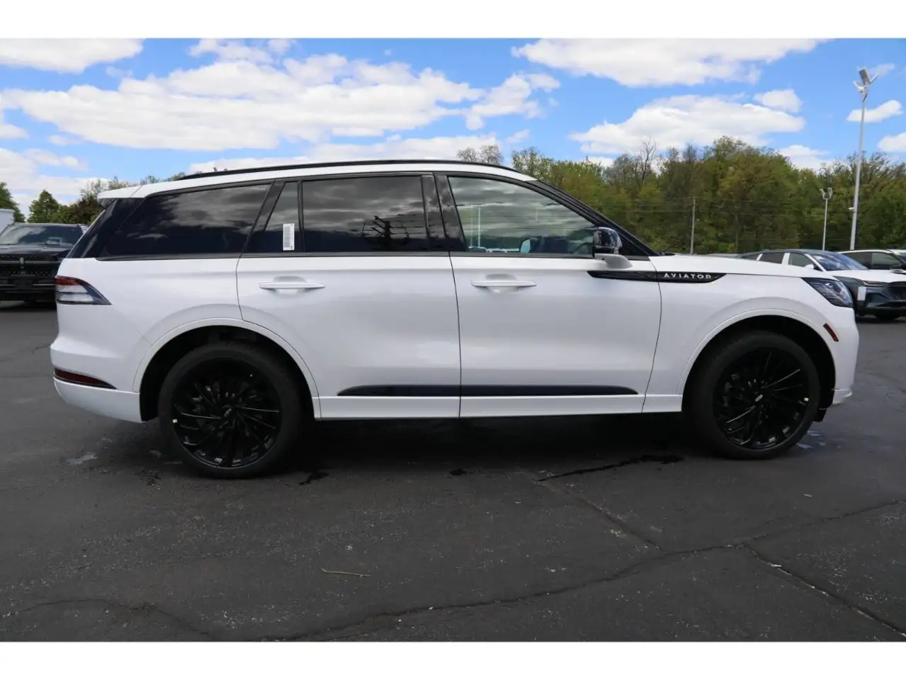 Lincoln Aviator снимка Lincoln Aviator
