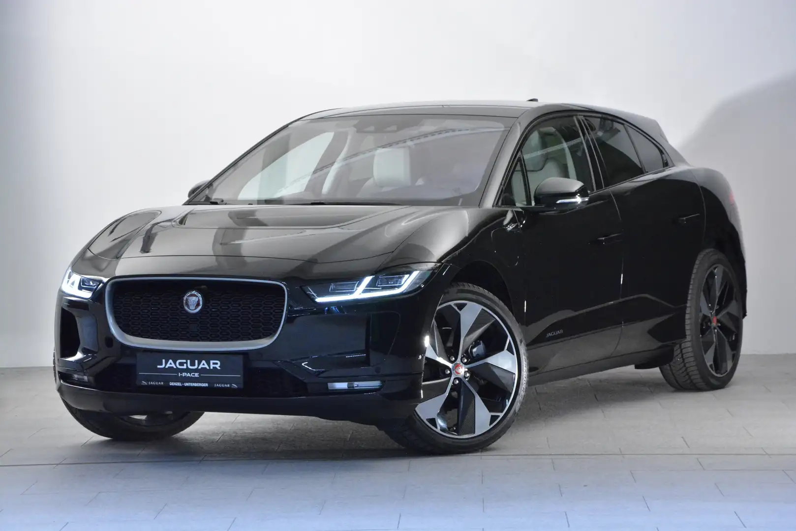 Jaguar I-Pace I-Pace First Edition EV400 AWD crna - 2