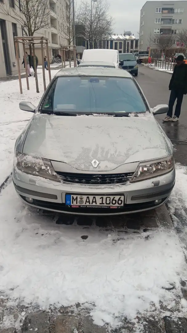 Renault Laguna 2.0 IDE Initiale - 1