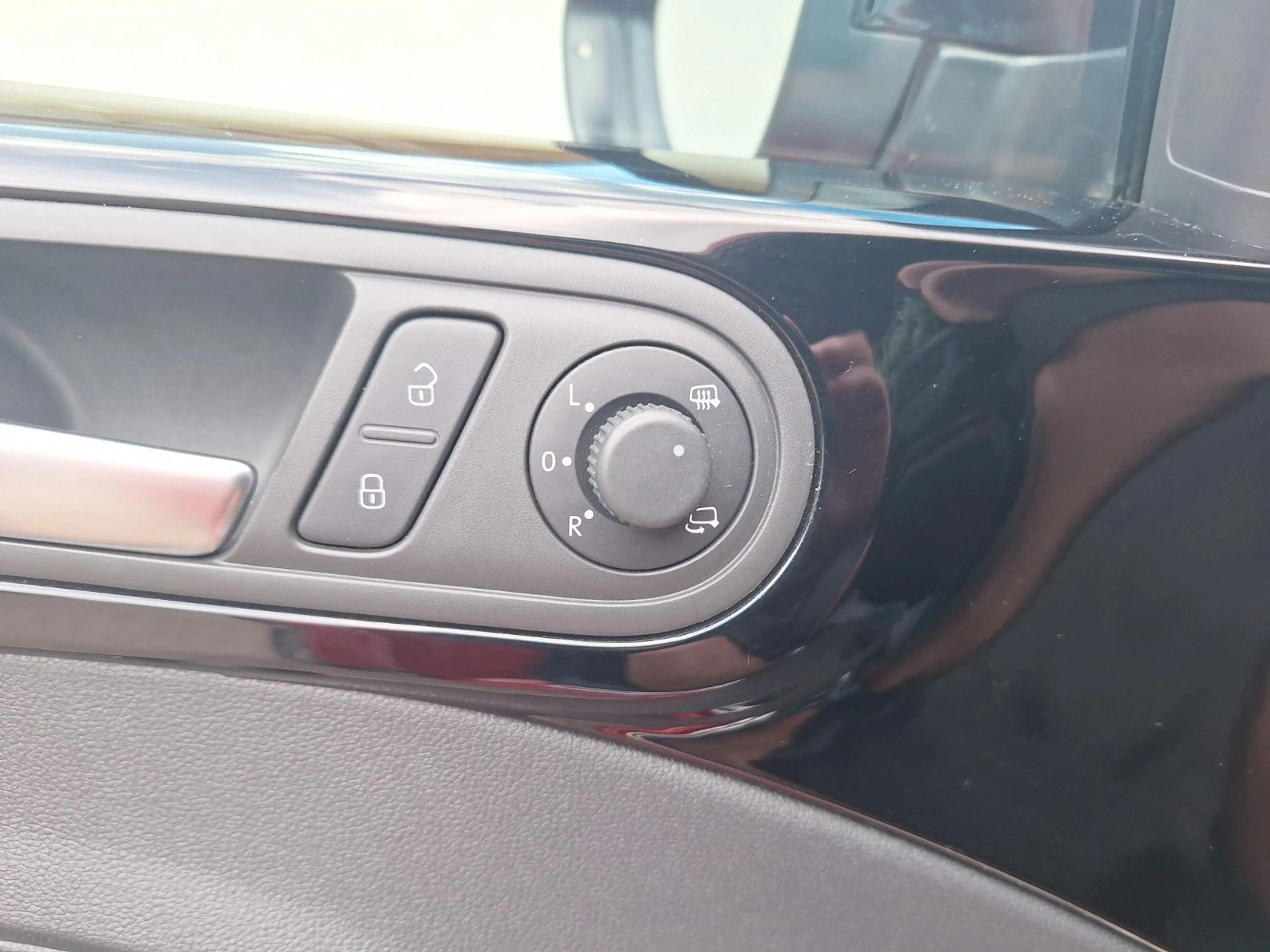 Volkswagen Beetle Lim. Exclusive Sport — photo 9