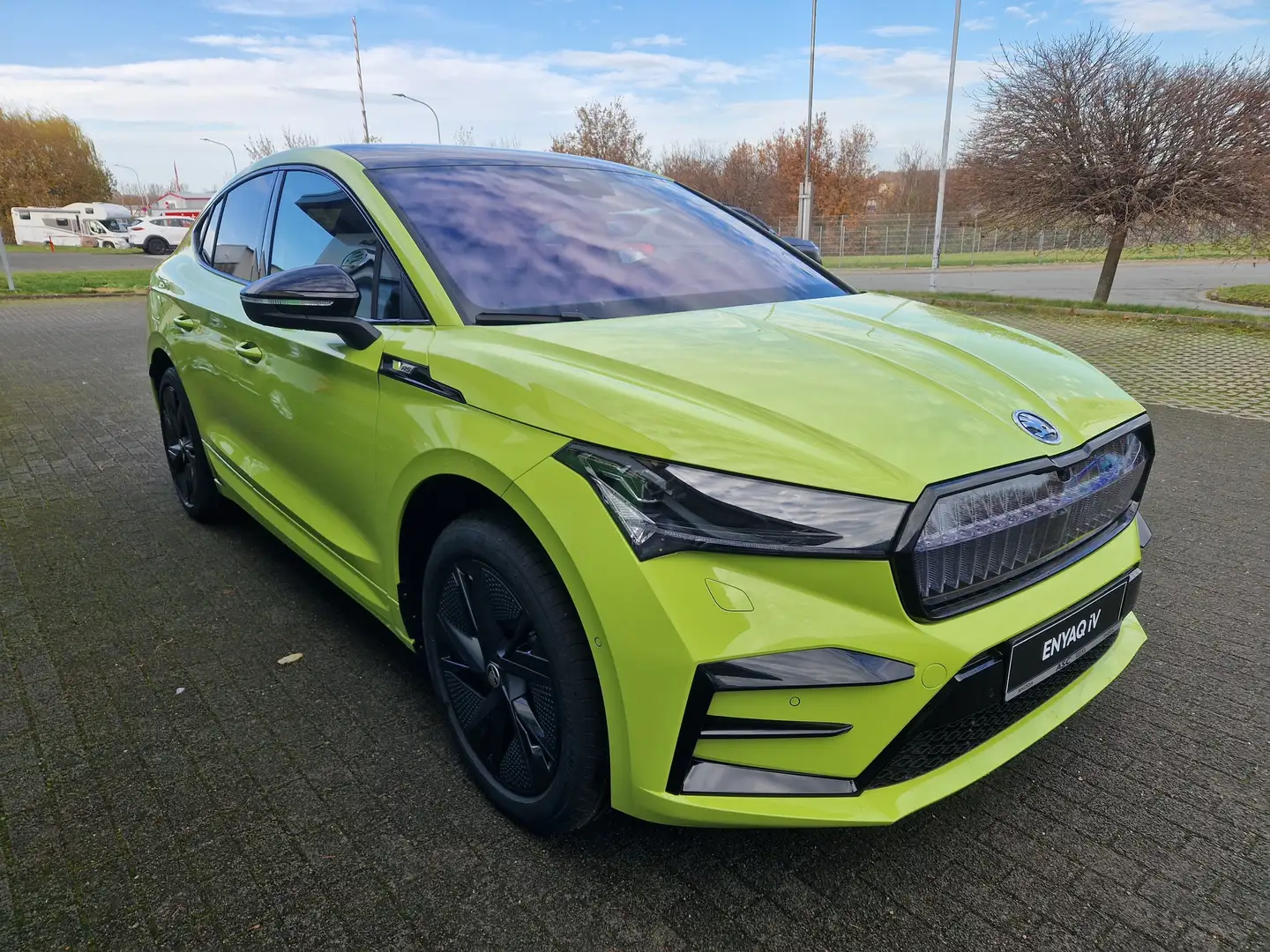 Skoda Enyaq RS Lounge/Coupe/AHK/Maxx/Transport/Wärmepume Grün - 1