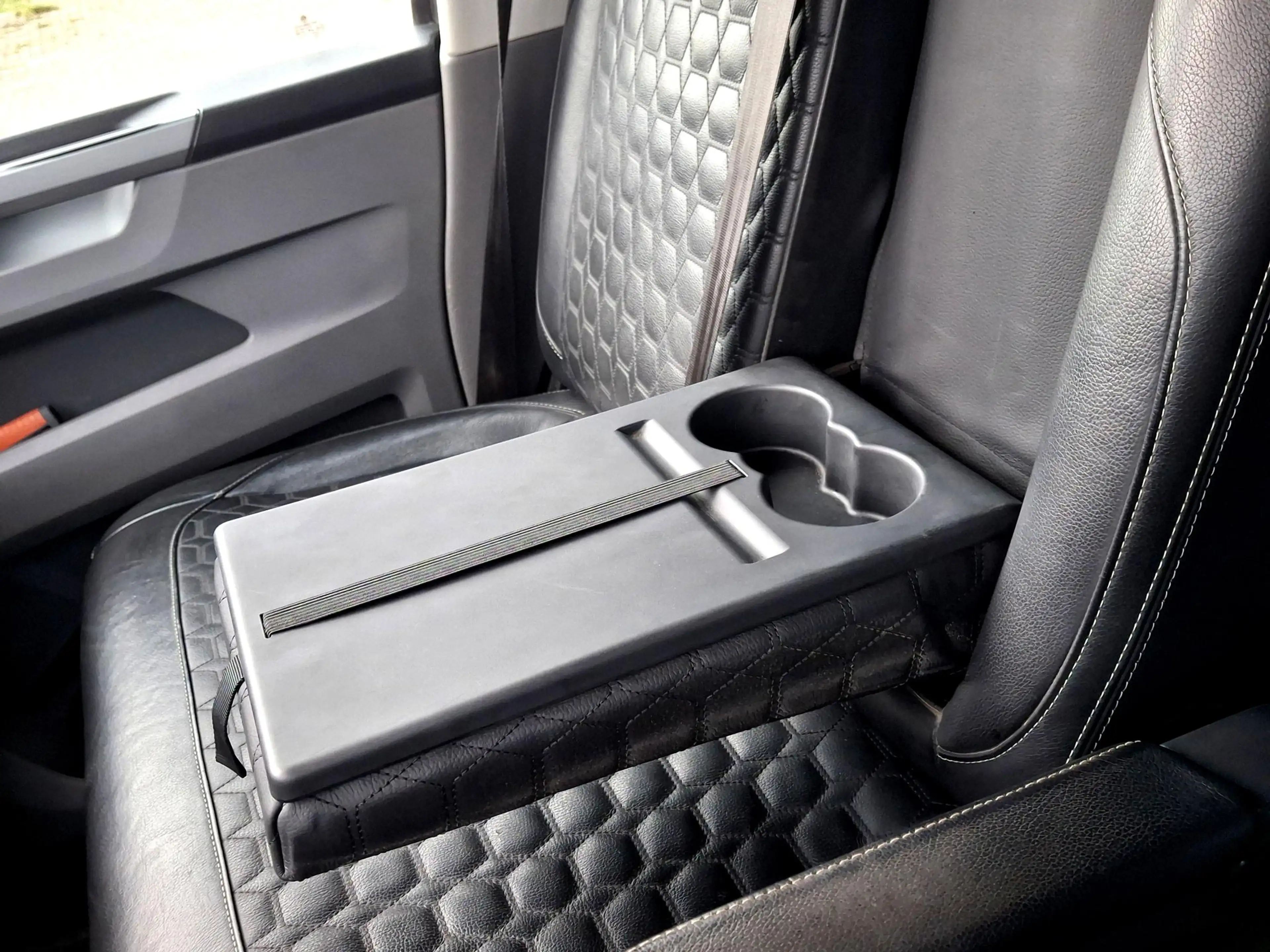 Volkswagen T6.1 Transporter 2.0 TDI L2H1 Bulli | ADAPTIEF | TREKHAAK | LED | L — photo 12