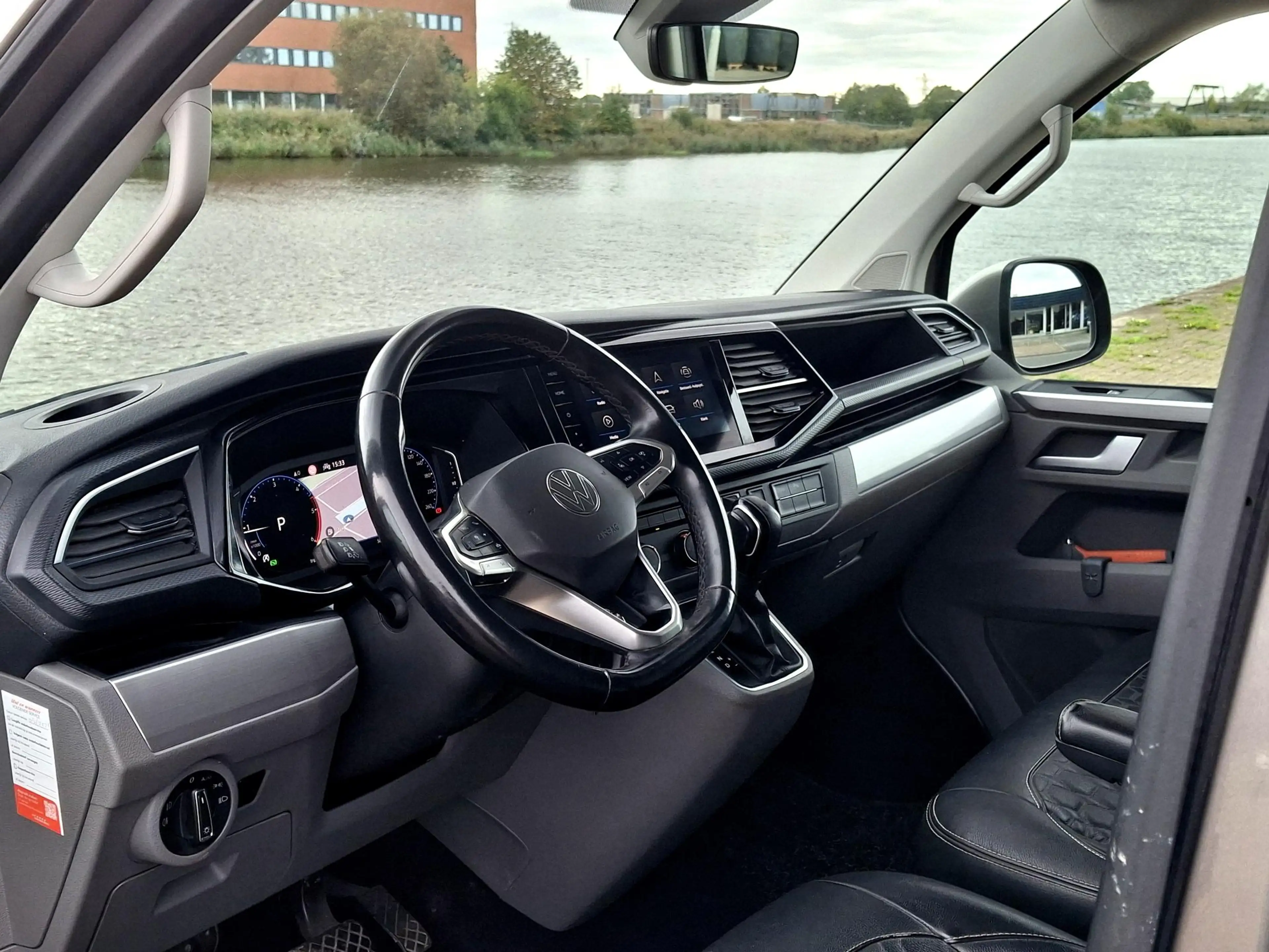 Volkswagen T6.1 Transporter 2.0 TDI L2H1 Bulli | ADAPTIEF | TREKHAAK | LED | L — photo 10