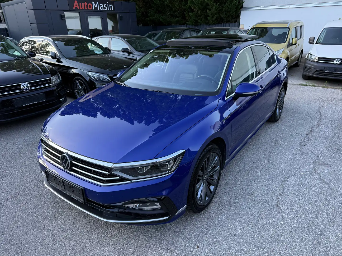 Volkswagen Passat Elegance 2,0 TDI 4Motion DSG //R-Line// Blau - 1