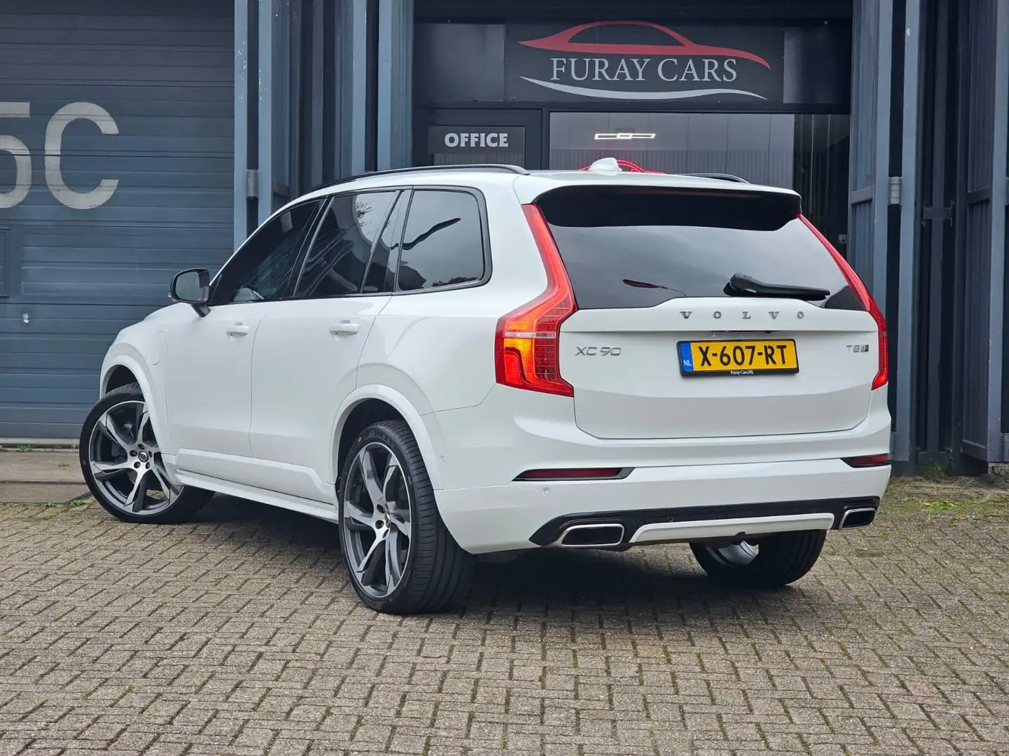 Volvo XC90 2.0 T8 Twin Engine AWD R-DESIGN Pano 360 Luchtveri Wit - 2