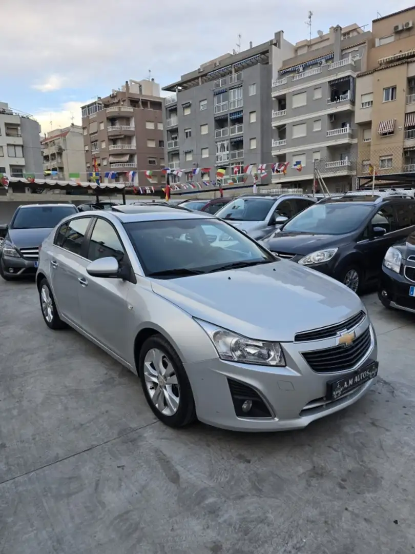 Chevrolet Cruze 2.0VCDi ECO LTZ Aut. Gris - 2