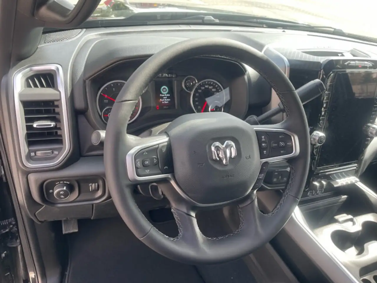 RAM 3500 снимка RAM 3500