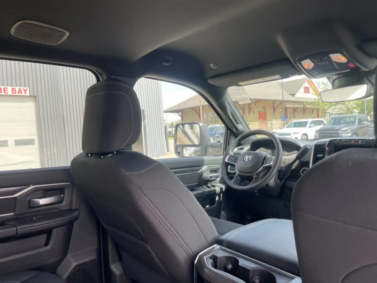 RAM 3500 снимка RAM 3500