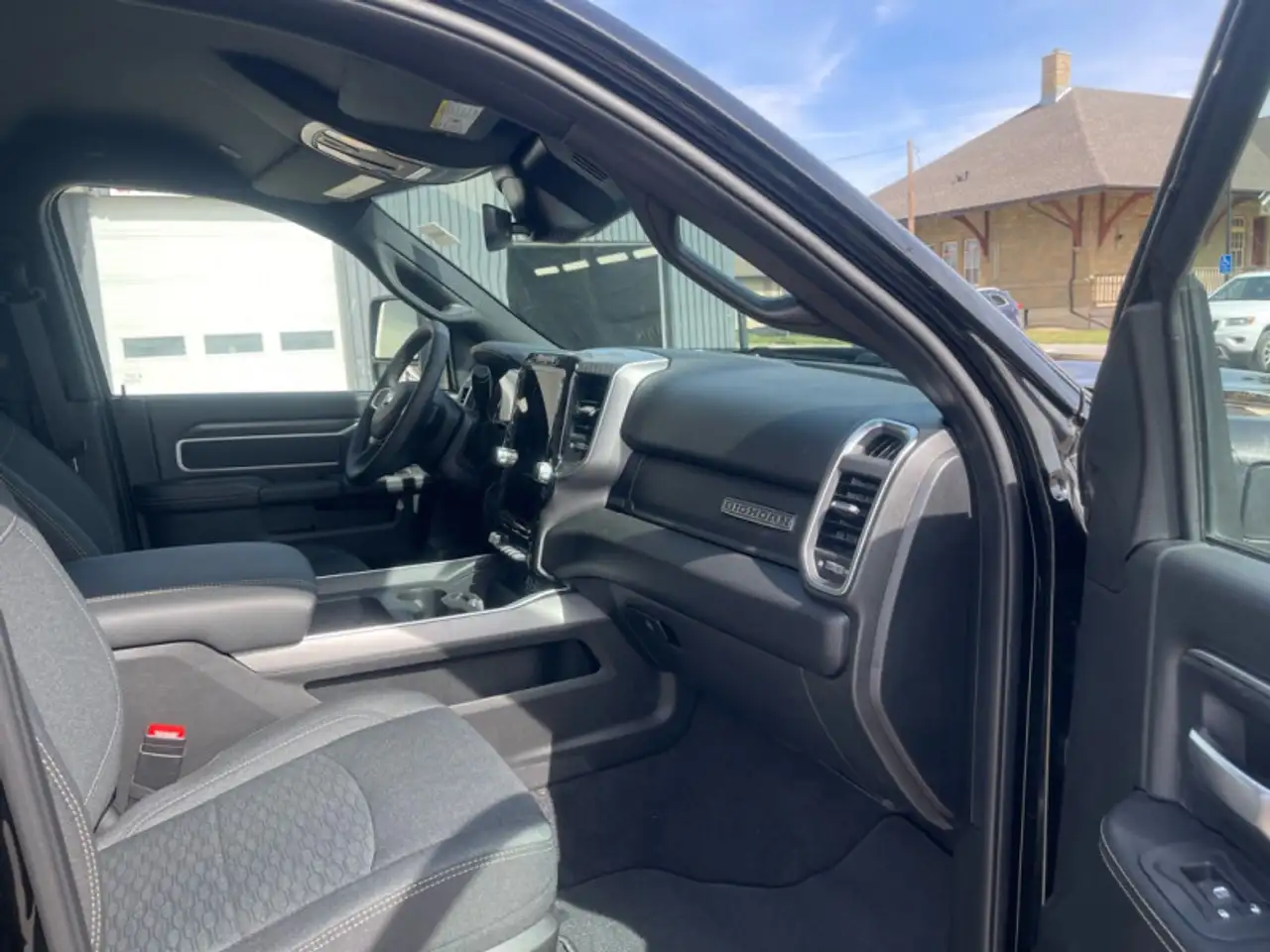 RAM 3500 снимка RAM 3500