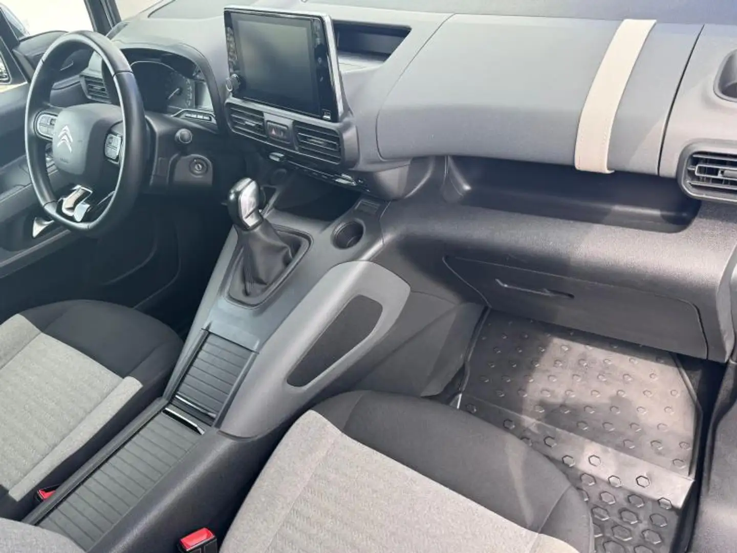 Citroen Berlingo XL / 7 Places / Shine / 1.5 Bl Plateado - 2