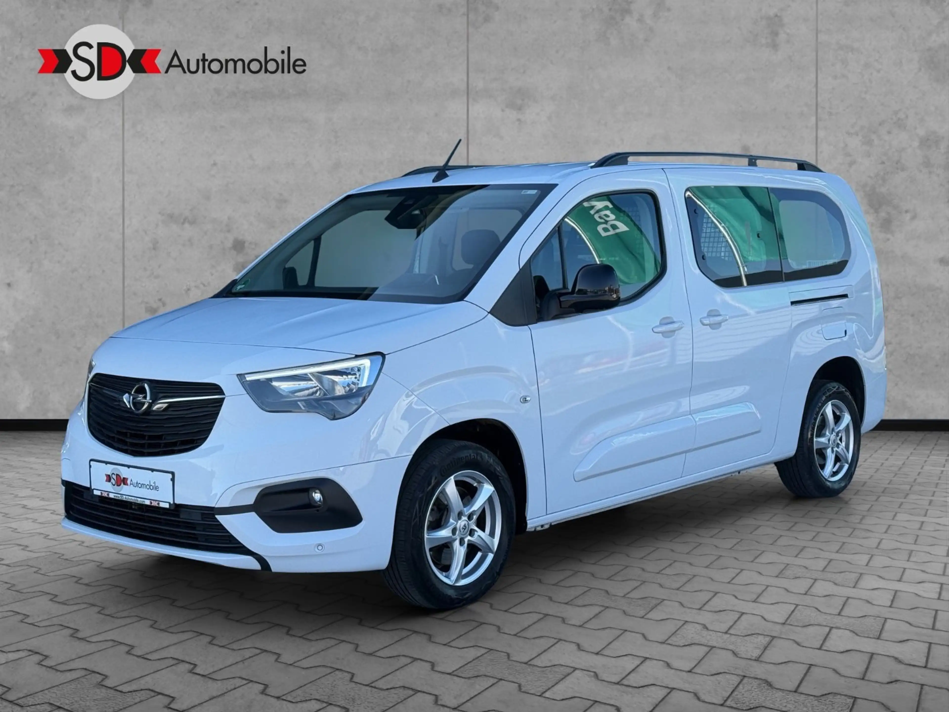 Opel Combo E Cargo XL Doppelkabine LED Navi Edition