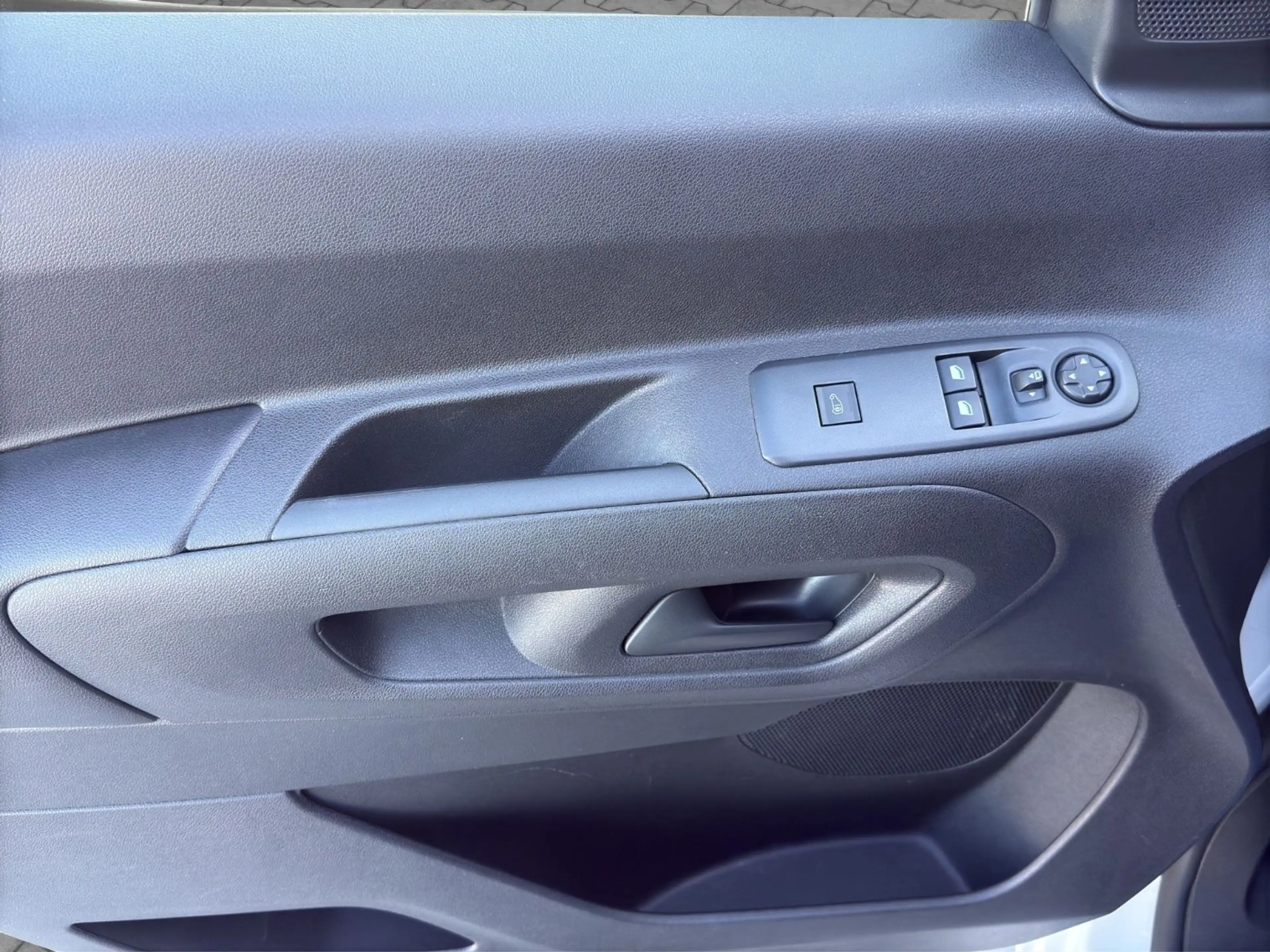 Opel Combo E Cargo XL Doppelkabine LED Navi Edition — photo 14