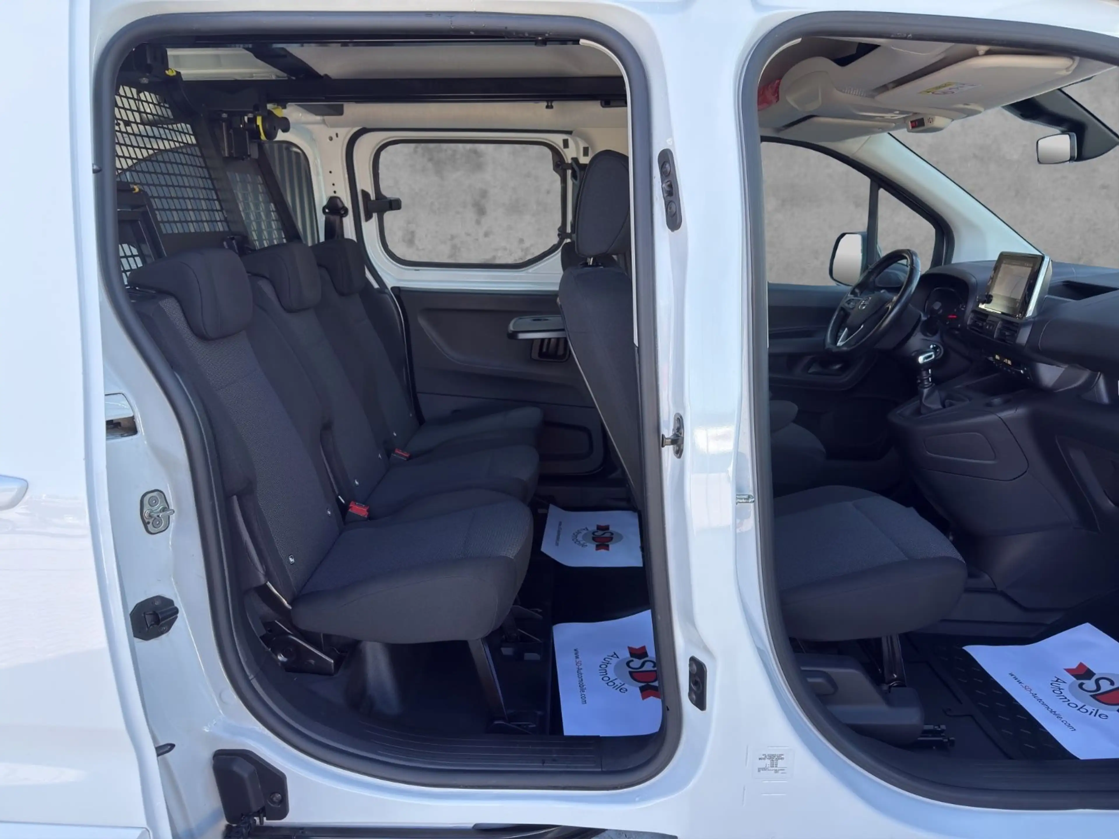 Opel Combo E Cargo XL Doppelkabine LED Navi Edition — photo 7