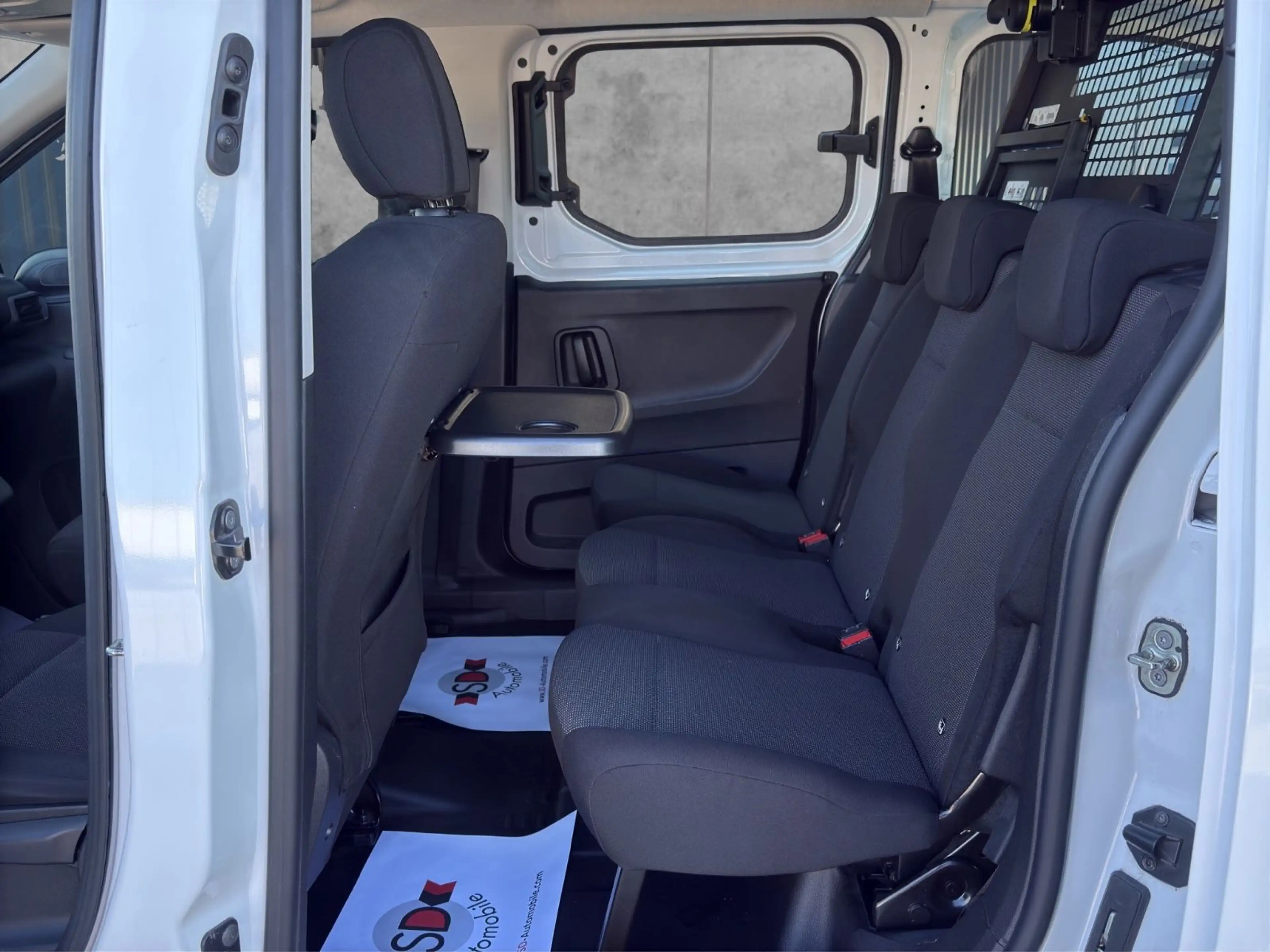 Opel Combo E Cargo XL Doppelkabine LED Navi Edition — photo 11