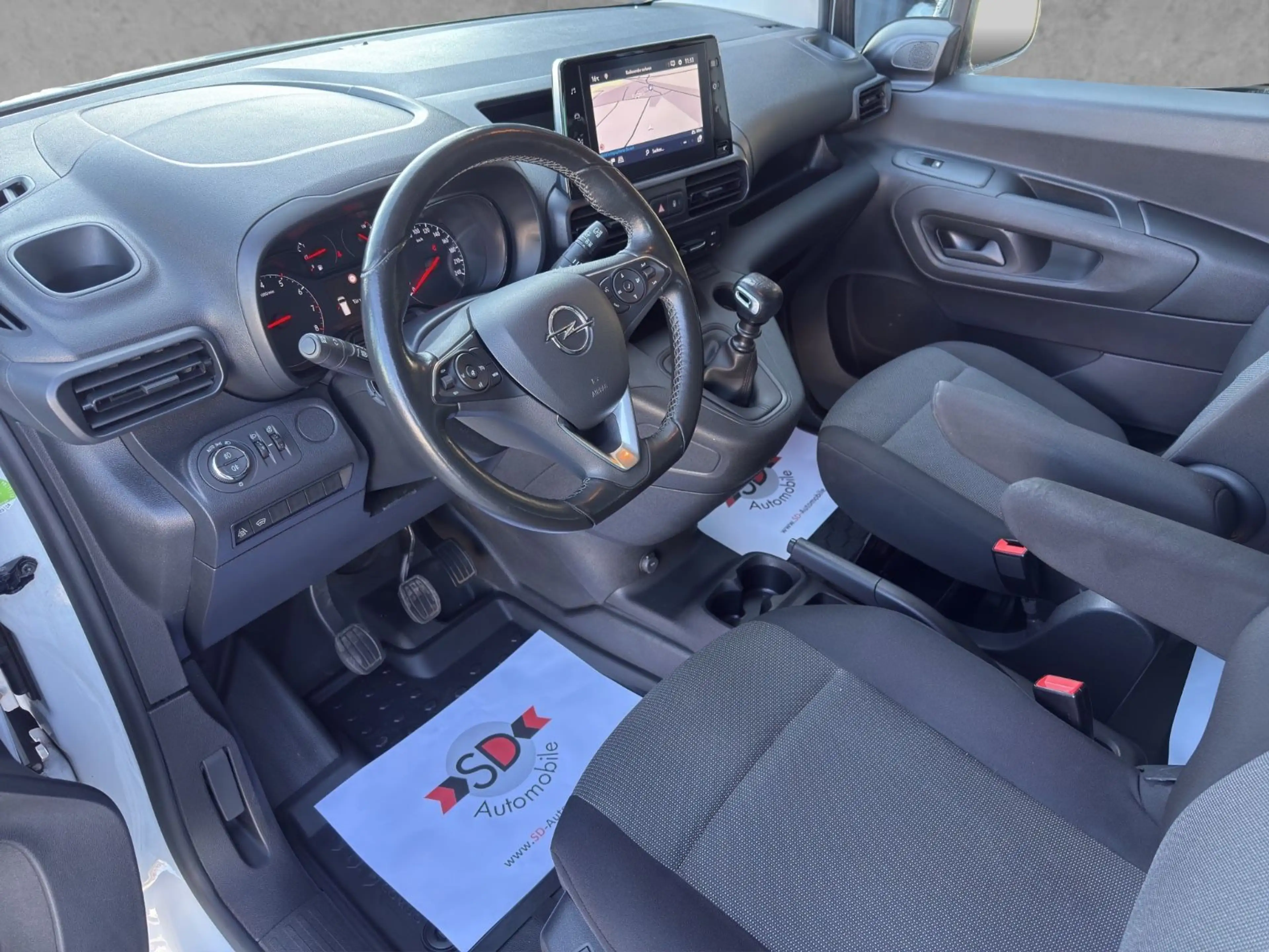 Opel Combo E Cargo XL Doppelkabine LED Navi Edition — photo 9