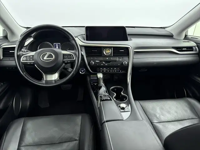 Lexus RX view 4