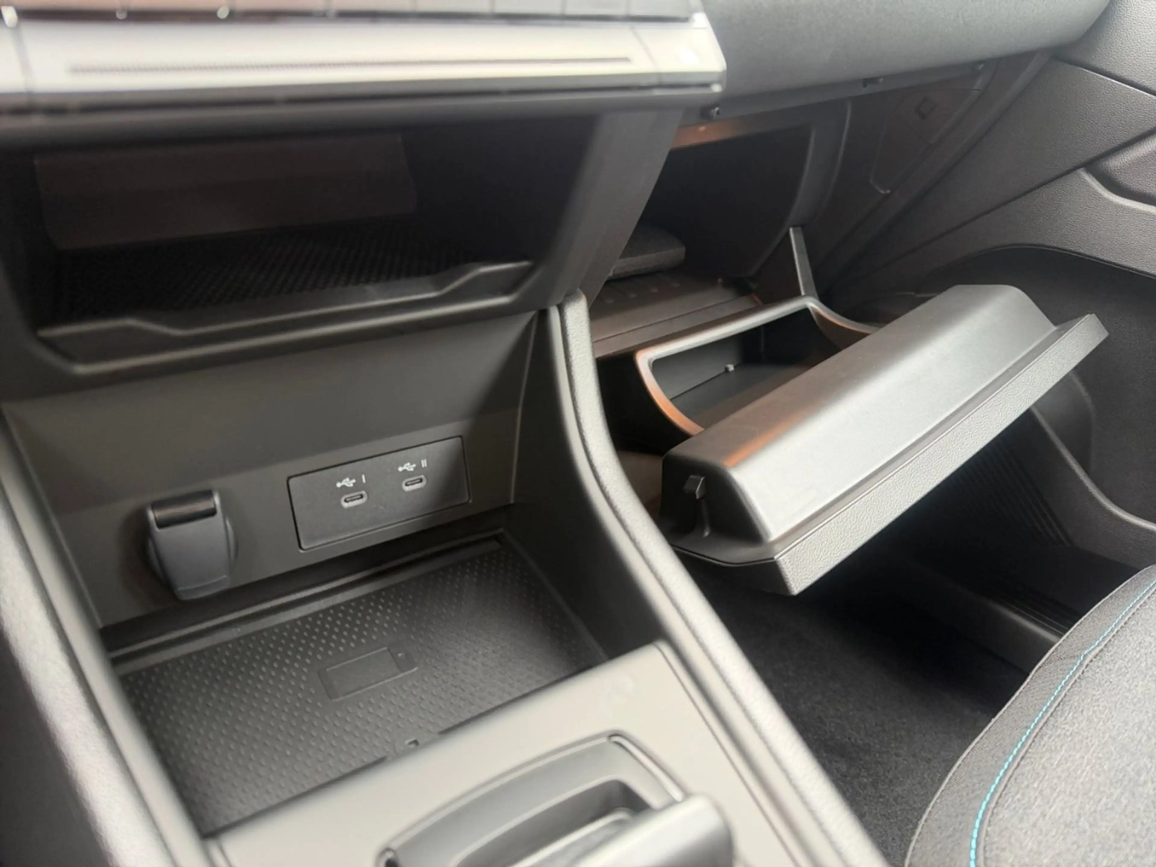 Mitsubishi Grandis Diamant Plus 1.3 Turbo 7DCT Sitzheizung — photo 19