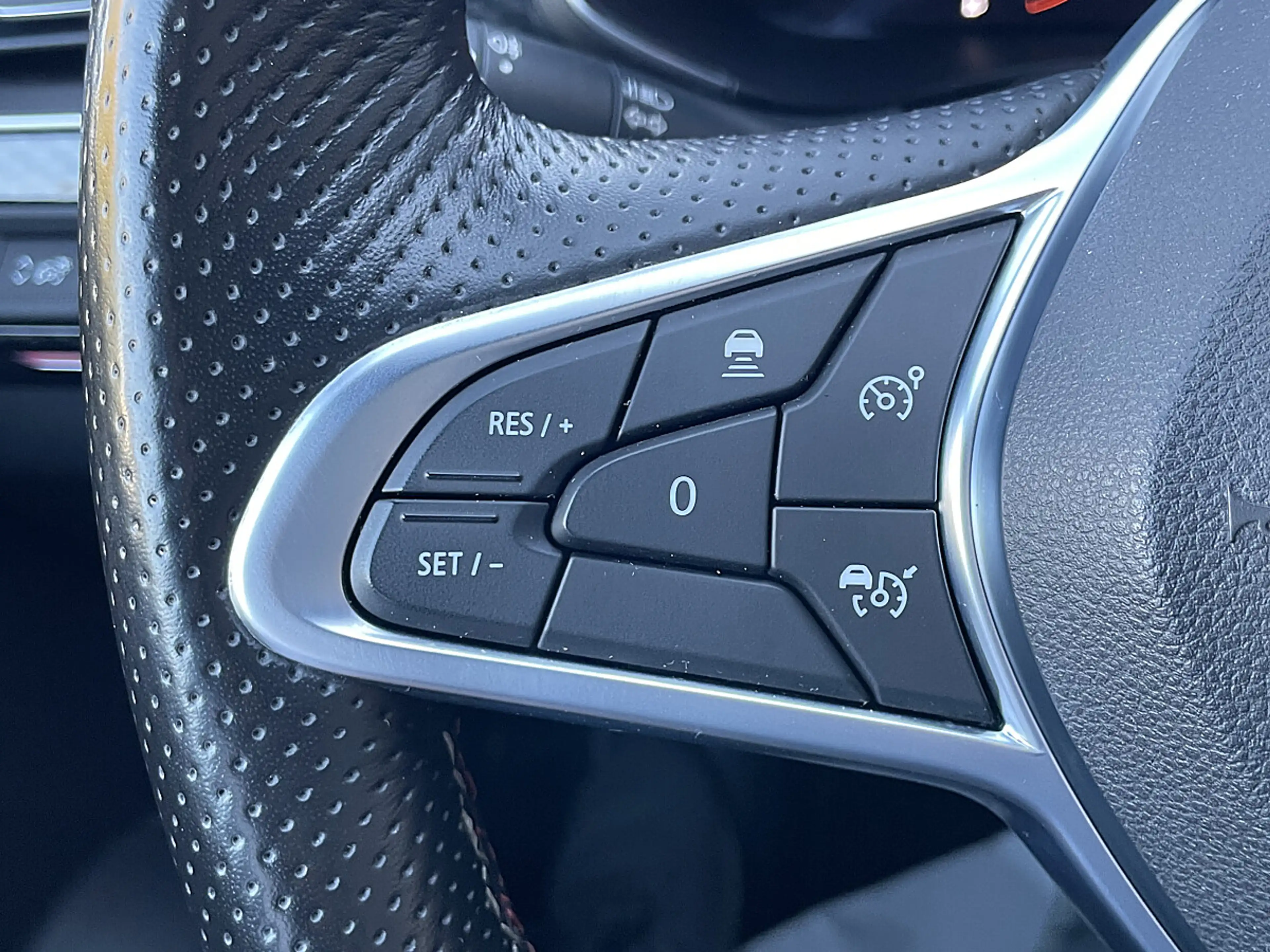 Renault Arkana E-Tech Hybrid 145 R.S.Line Aut. — photo 11