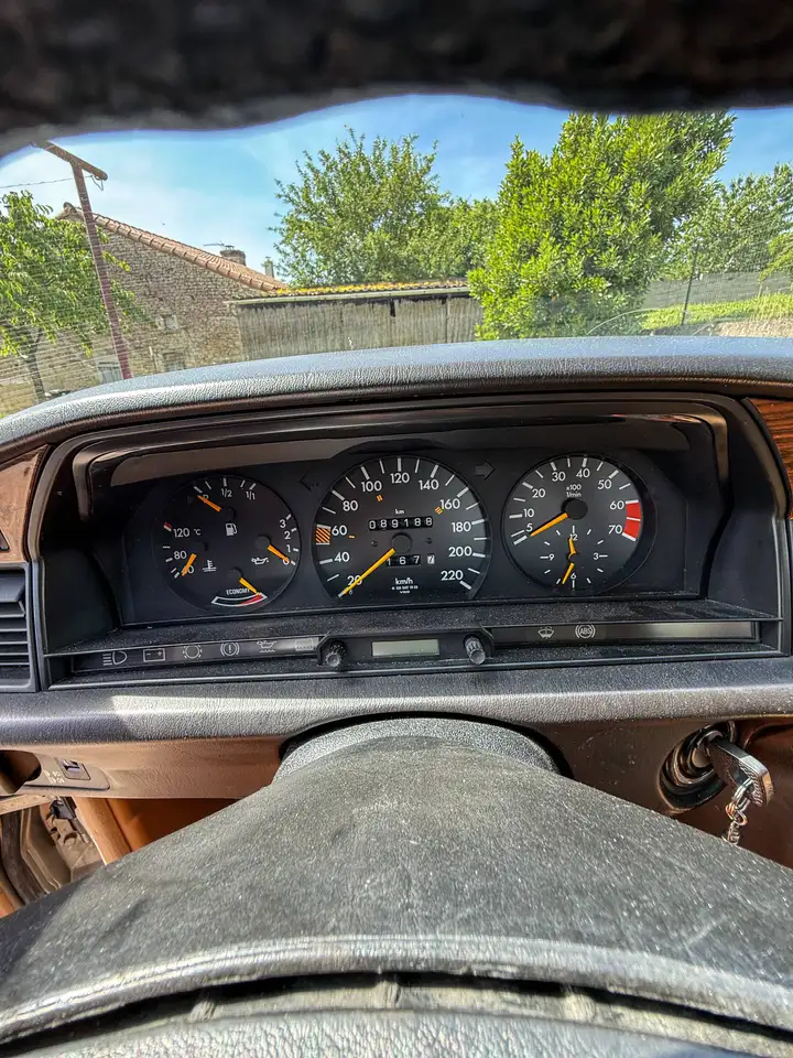 Mercedes-Benz 190 E 2.3 Confort, foto 12