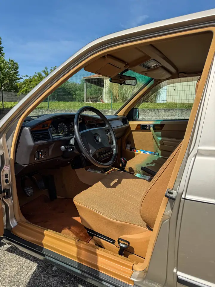 Mercedes-Benz 190 E 2.3 Confort, foto 11