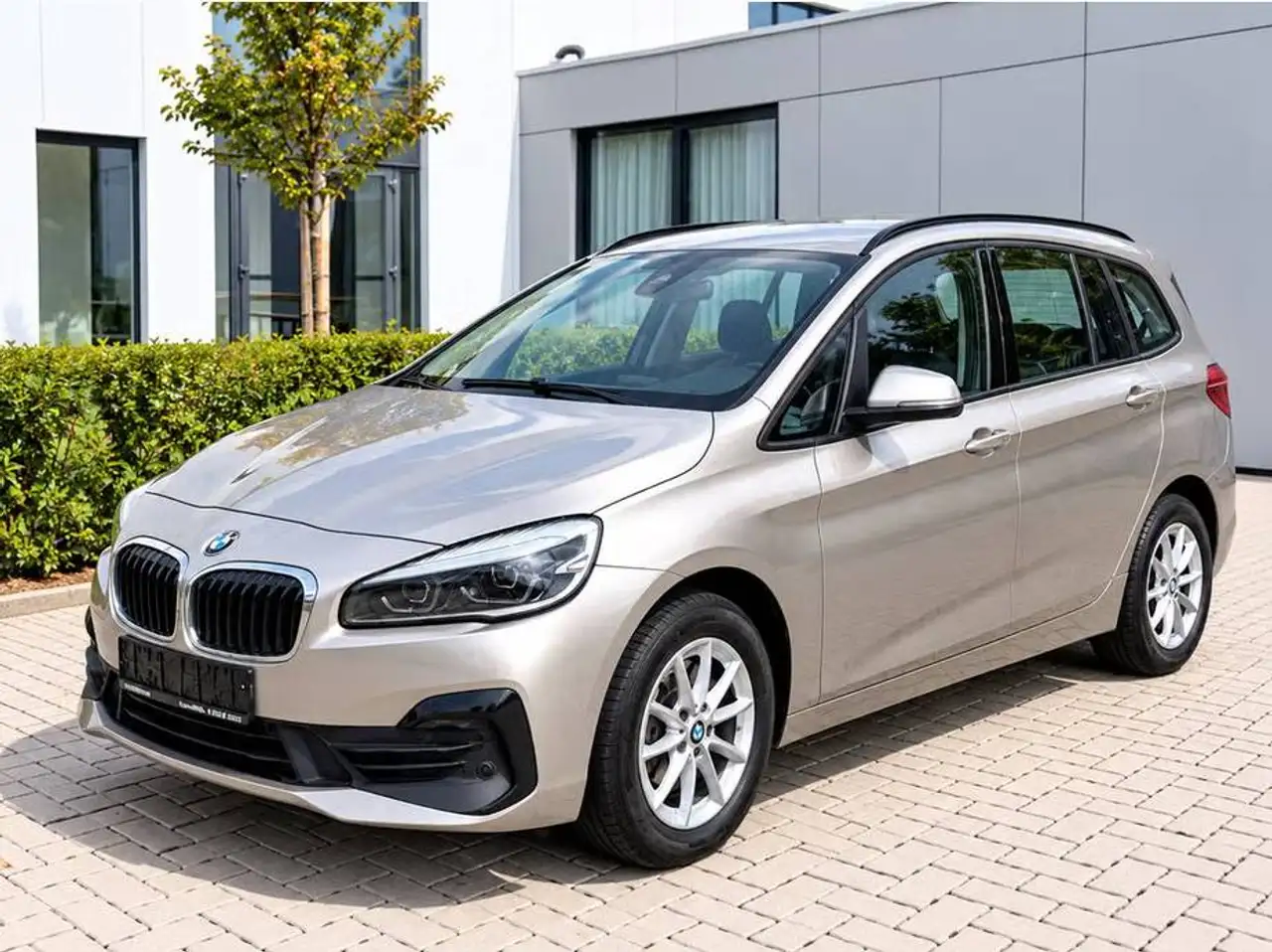 BMW 218