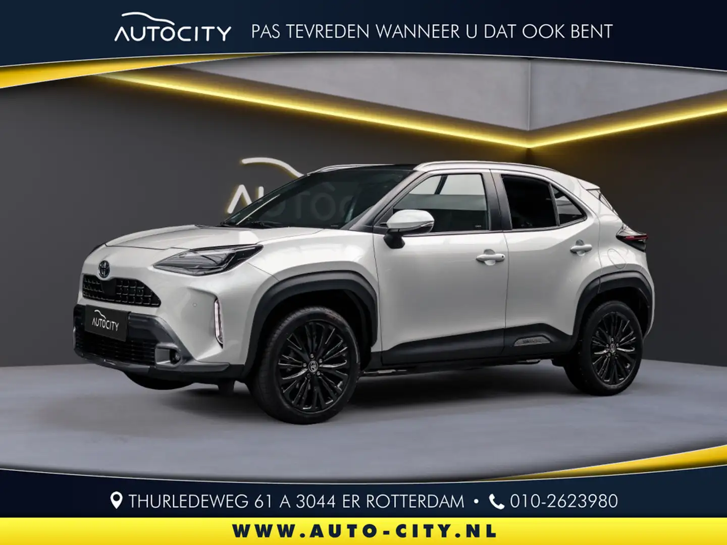 Toyota Yaris Cross 1.5 Hybrid Adventure Pano l HUD l Camera l JBL l V Blanc - 1