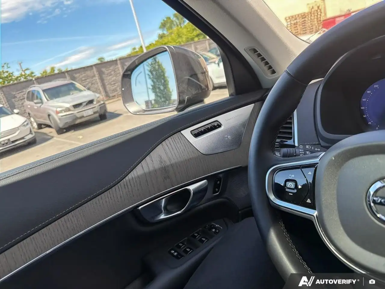 Volvo XC90 photo Volvo XC90