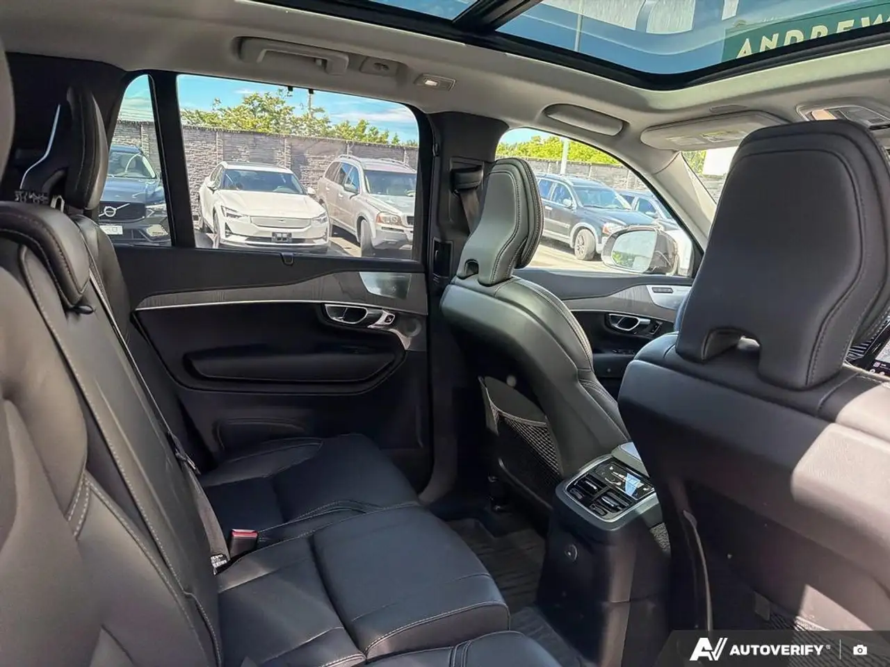 Volvo XC90 photo Volvo XC90