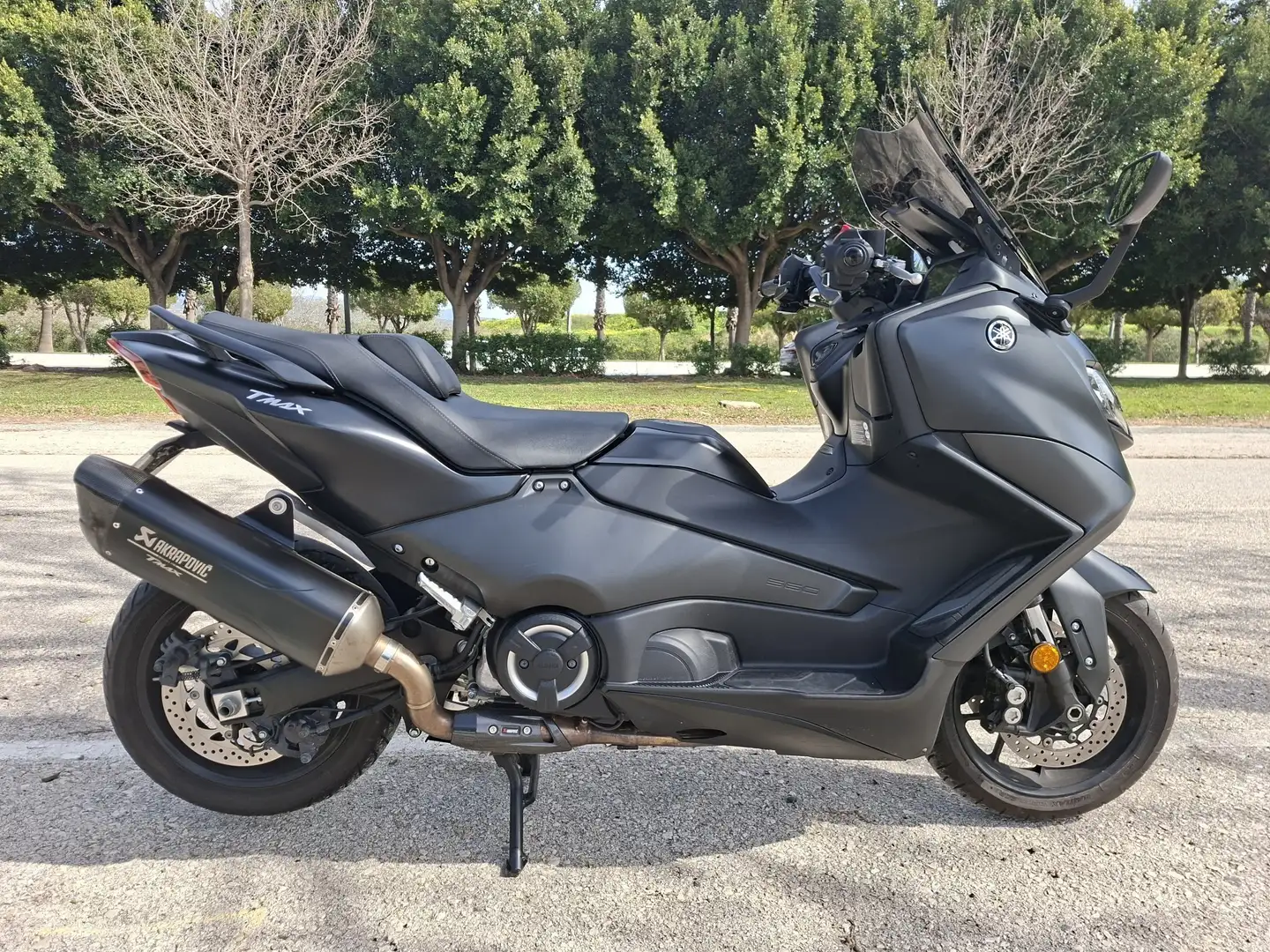 Yamaha TMAX 560 Negro - 2