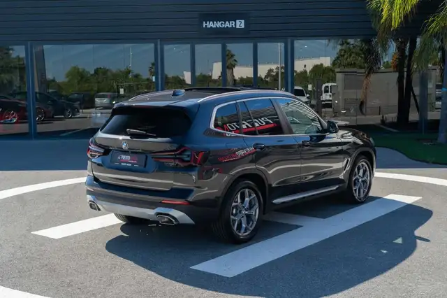 BMW X3 view 6