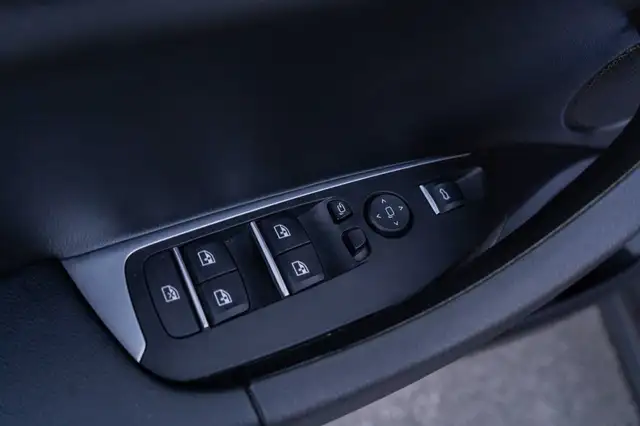 BMW X3 view 8