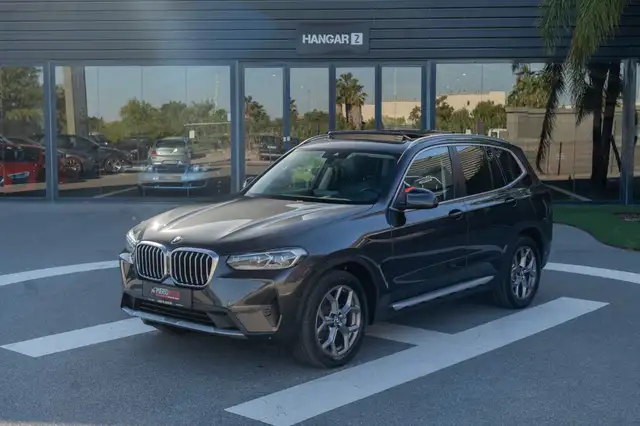 BMW X3 view 3