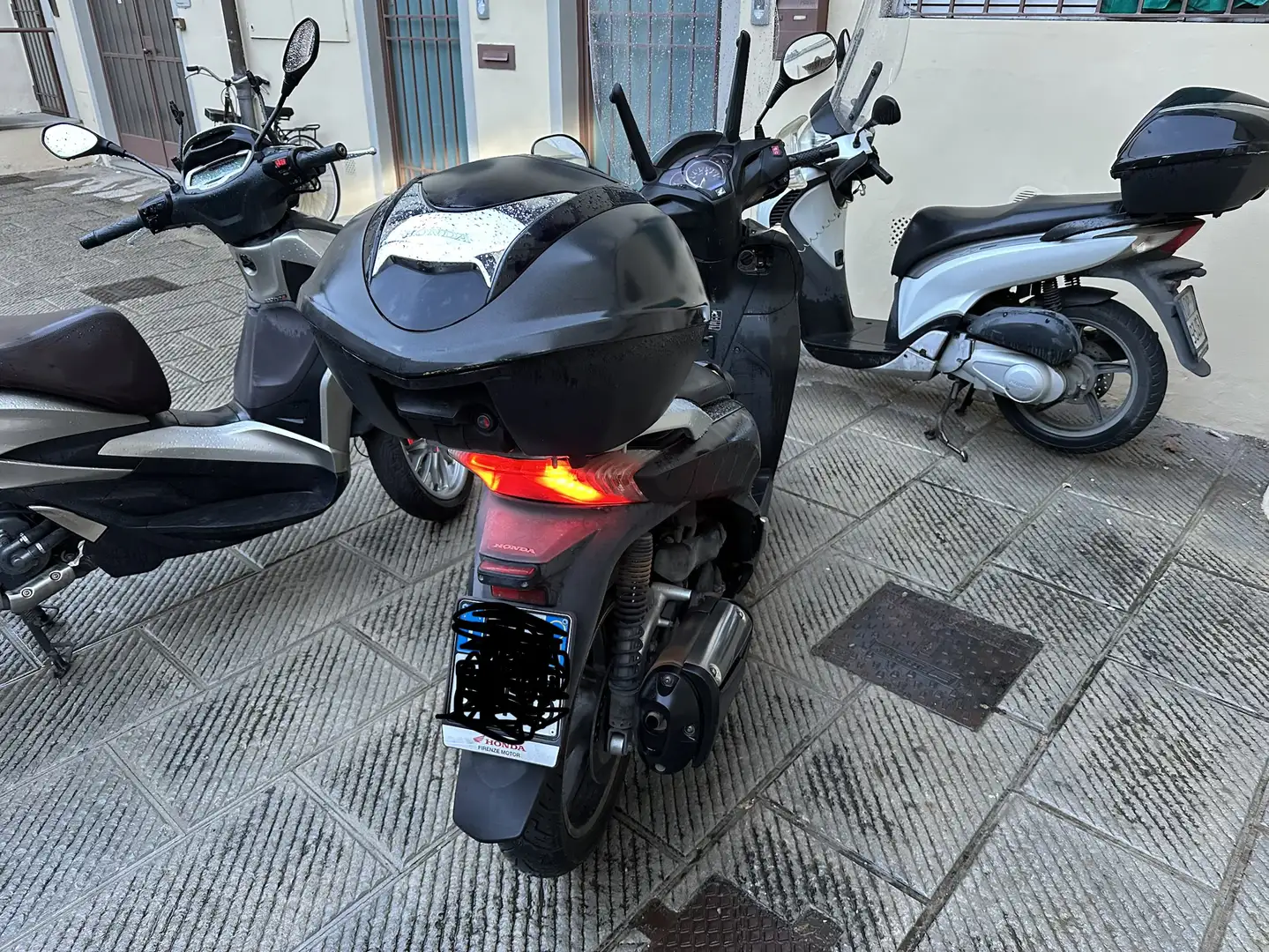 Honda SH 300 ABS Noir - 1