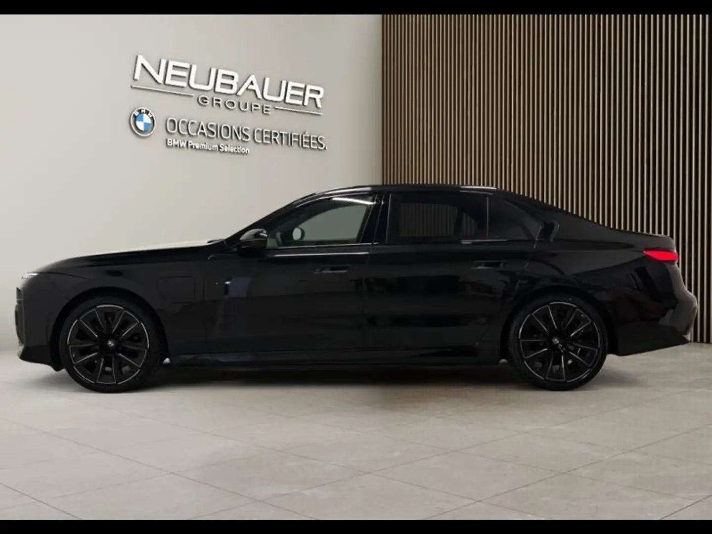 BMW 750 750eA xDrive 489ch M Sport Noir - 2