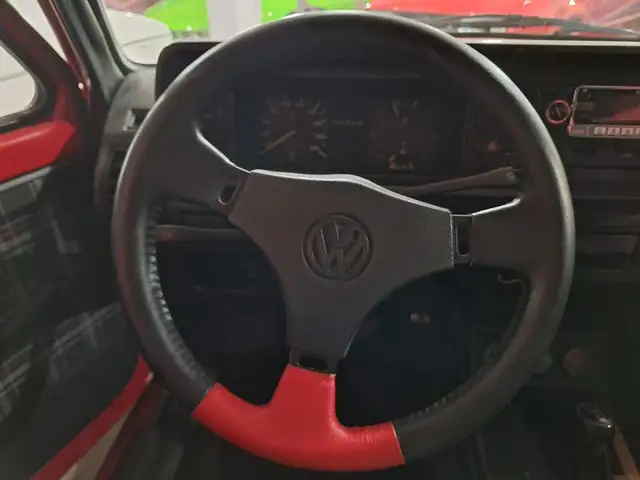 Volkswagen Golf view 10