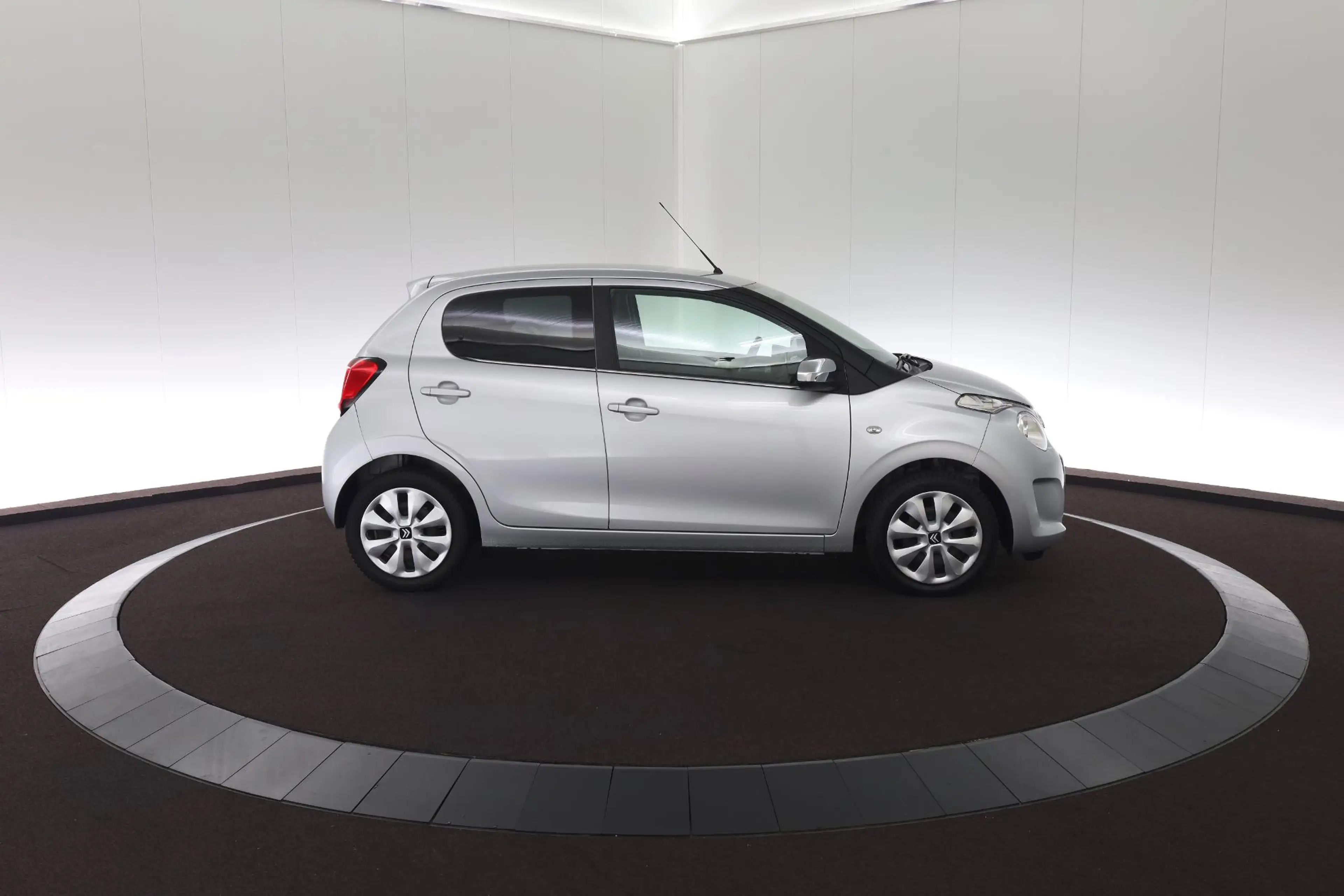 Citroen C1 1.0 VTi Feel — photo 6