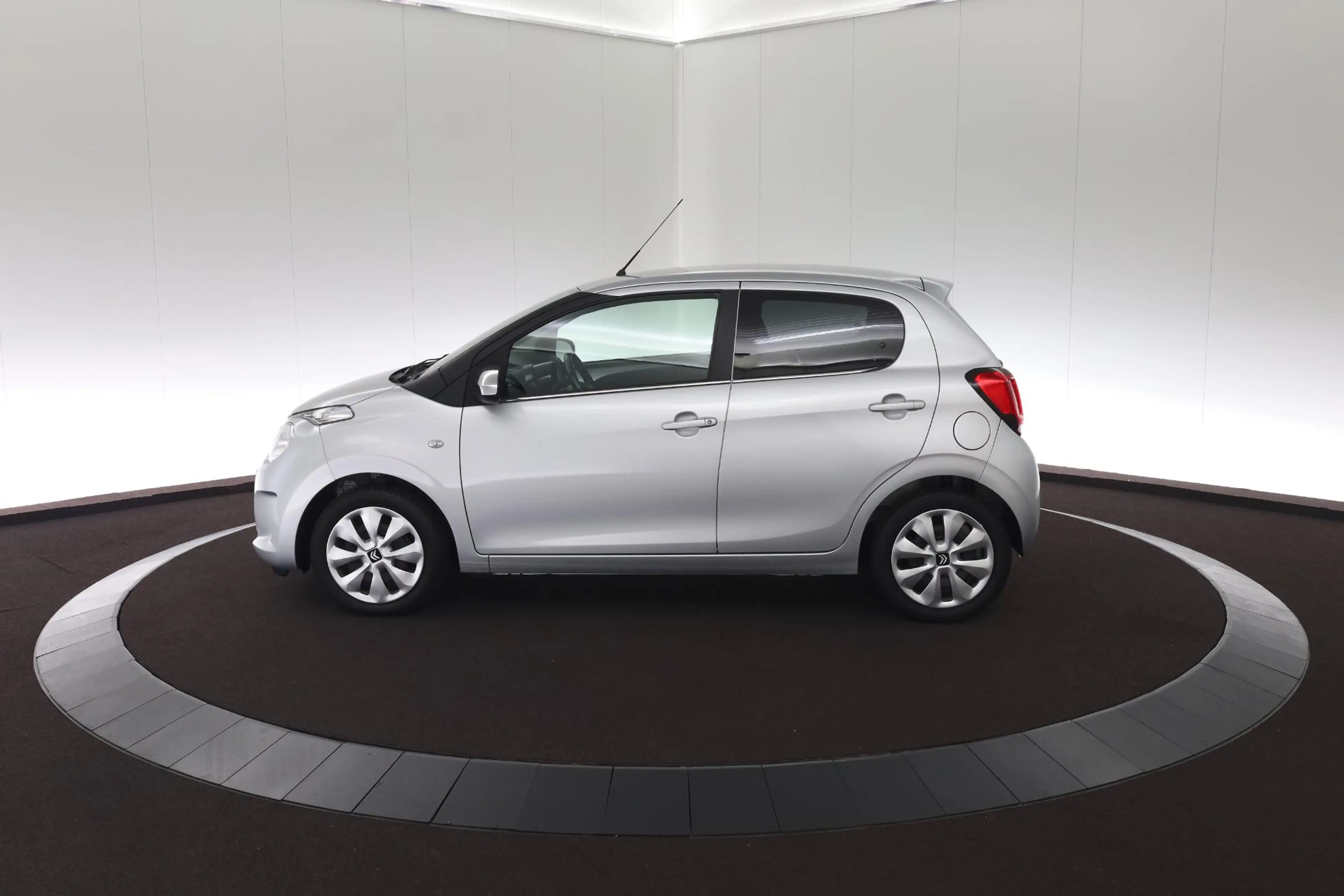 Citroen C1 1.0 VTi Feel — photo 2