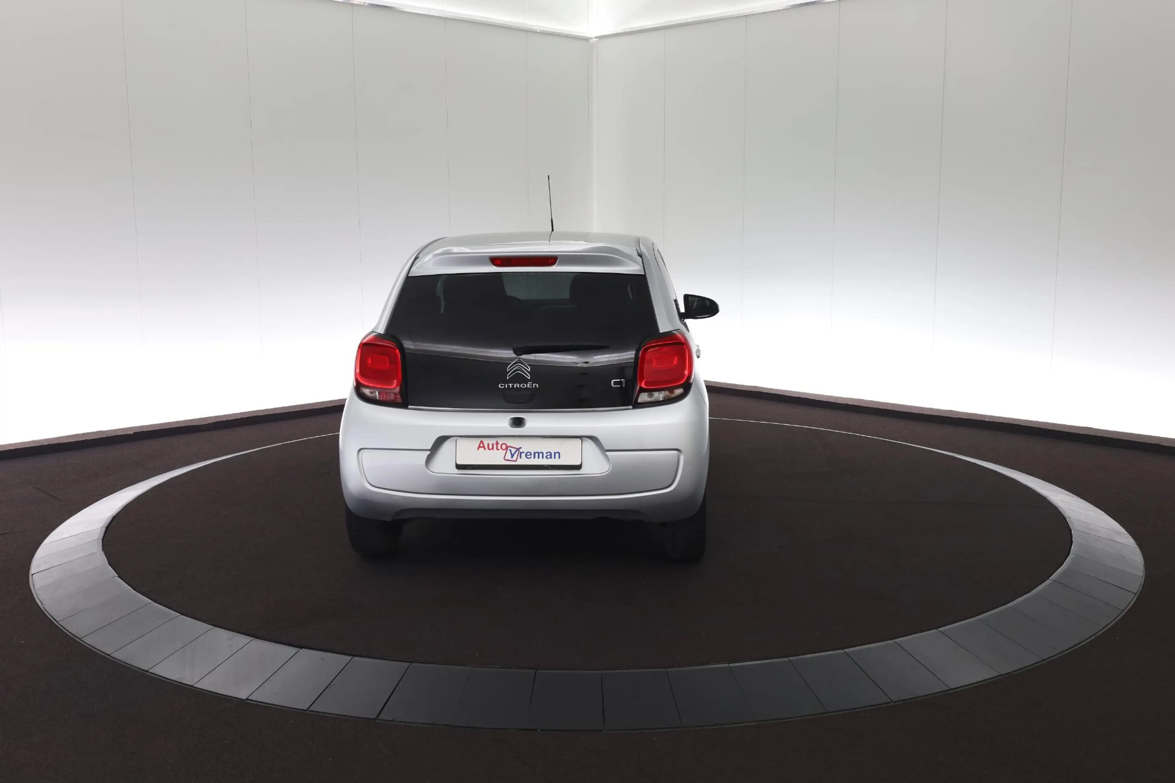 Citroen C1 1.0 VTi Feel — photo 4