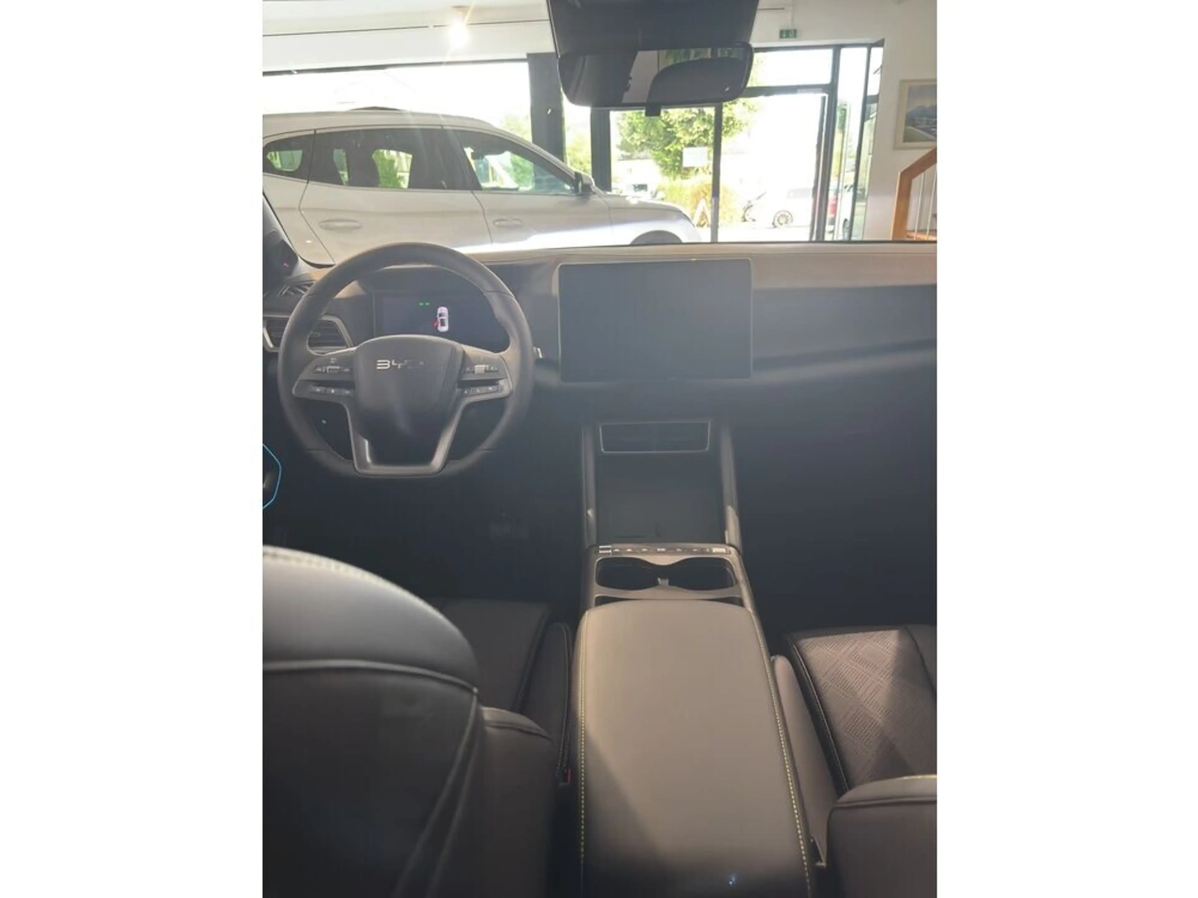 BYD Atto 2 Atto2 DM-i PHEV 18kWh Boost Österreich Paket — photo 9