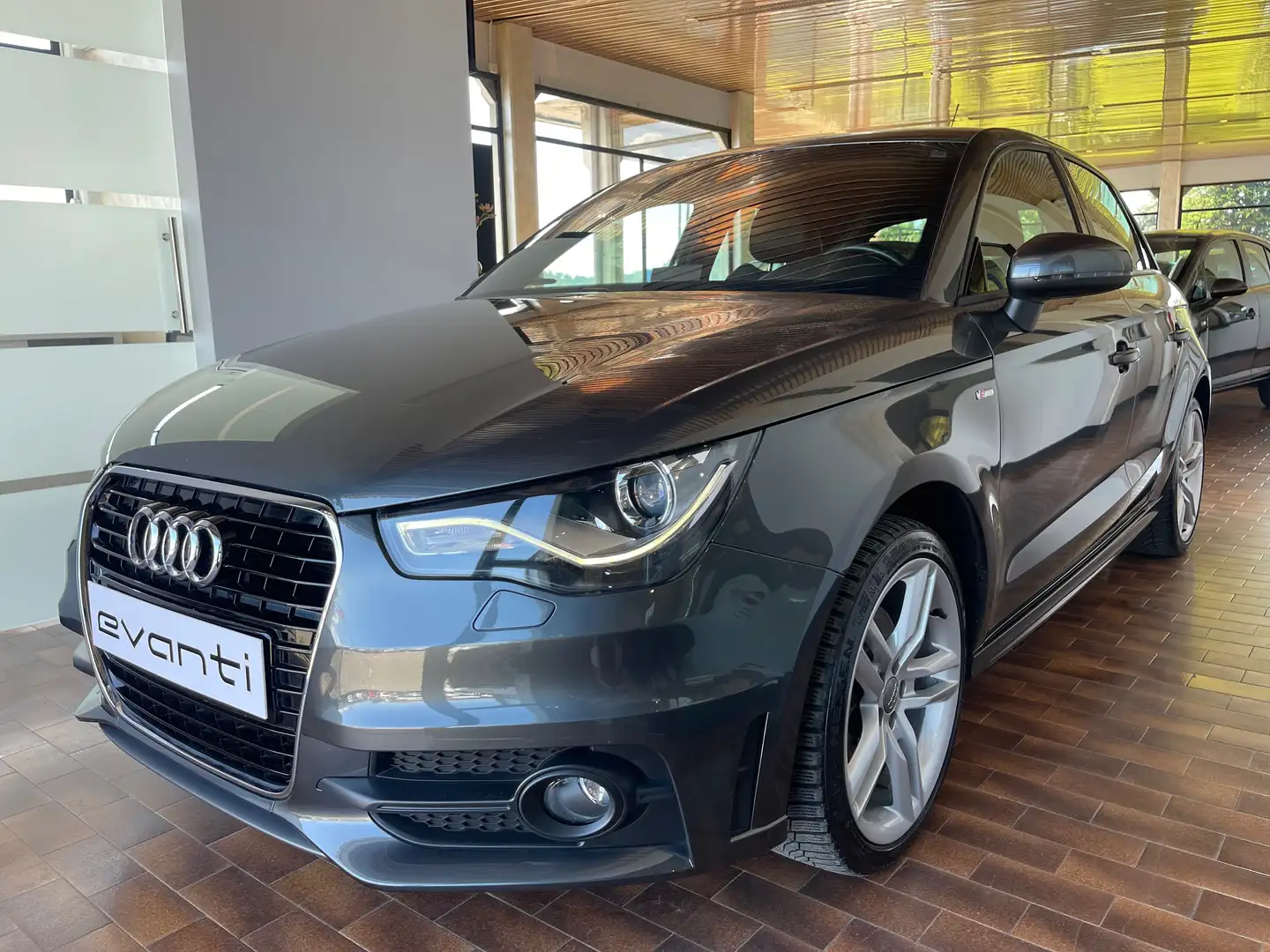 Audi A1 Sportback 1.4 tfsi S-LINE FUORI/DENTRO NAVI 140cv Grijs - 1