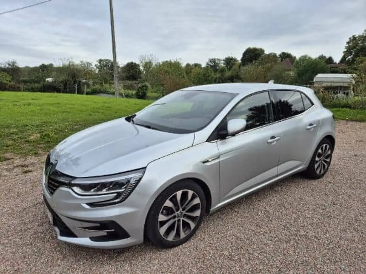 Renault Megane MEGANE IV SOCIETE BLUE DCI 115 AIR NAV 2