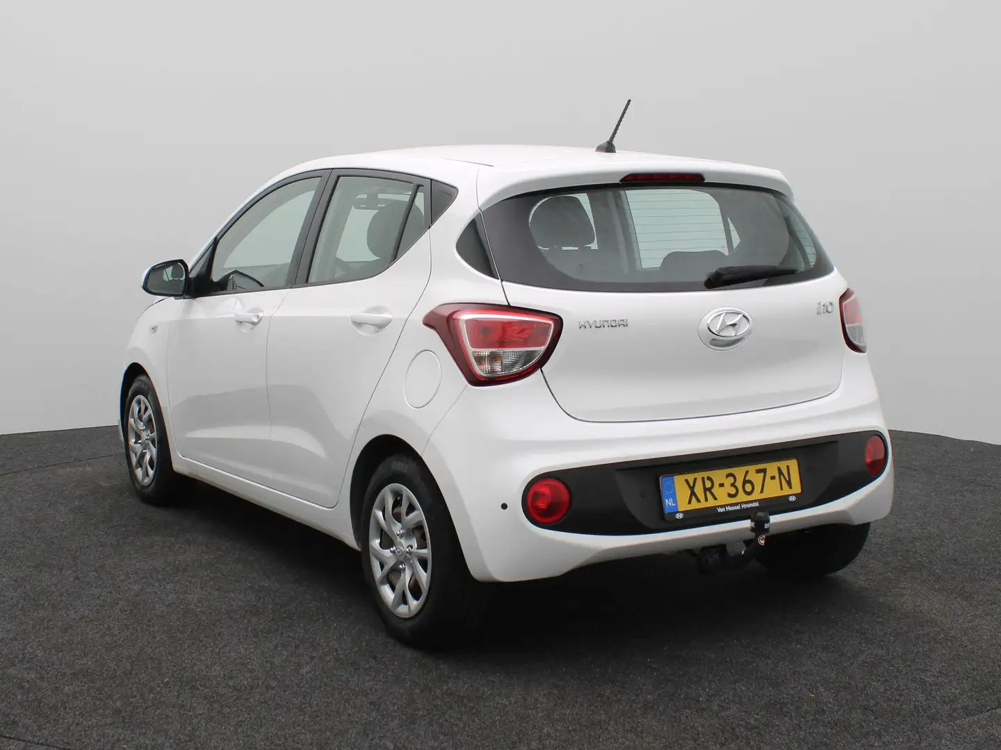 Hyundai i10 1.0i Comfort | Airco | Parkeersensoren | Trekhaak Wit - 2