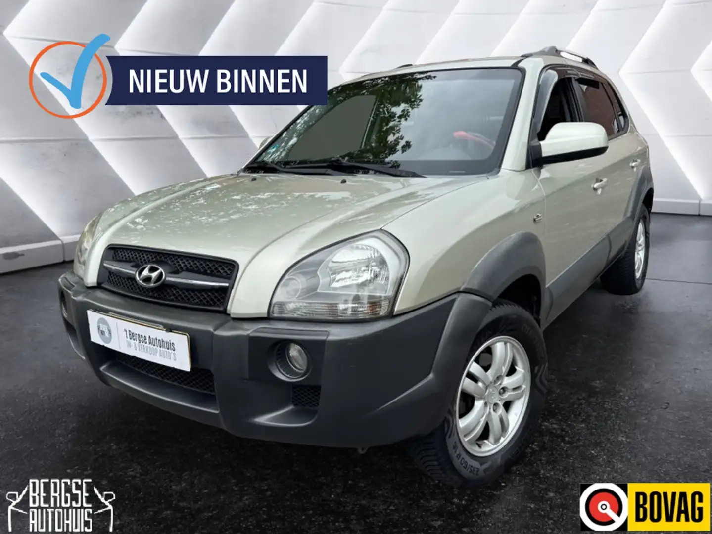 Hyundai TUCSON 2.0i Style Cruise Ecc Lmv Pdc Nap Grijs - 1