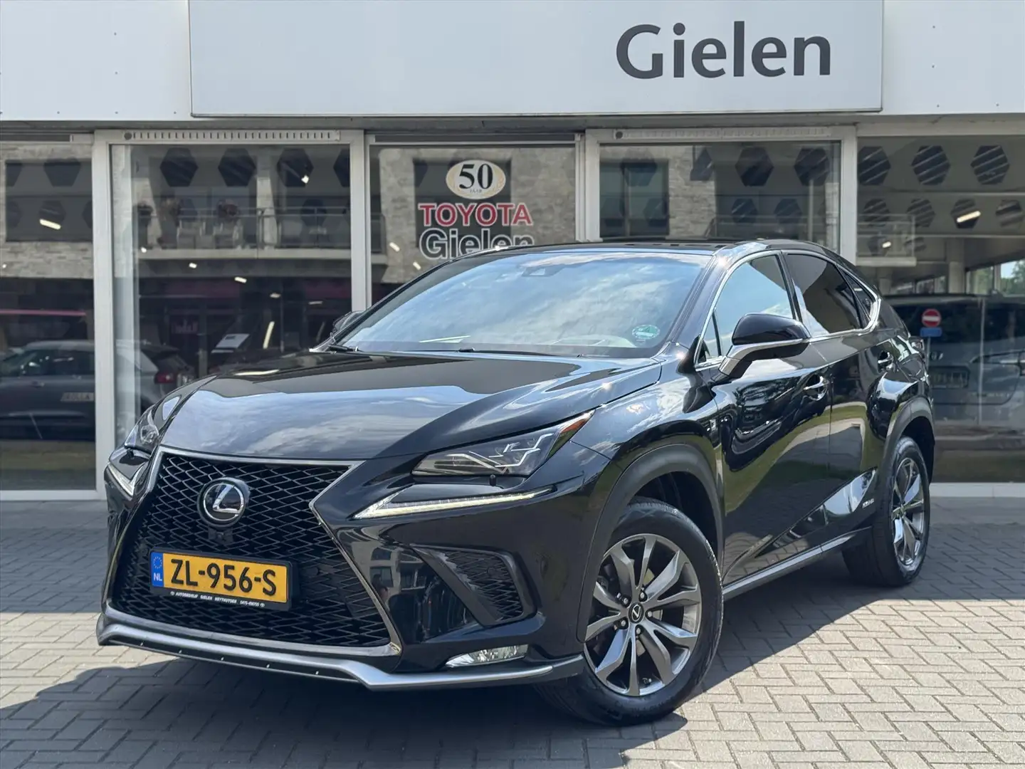 Lexus NX 300h AWD F Sport Premium | Full options, Mark Levinson, Zwart - 1