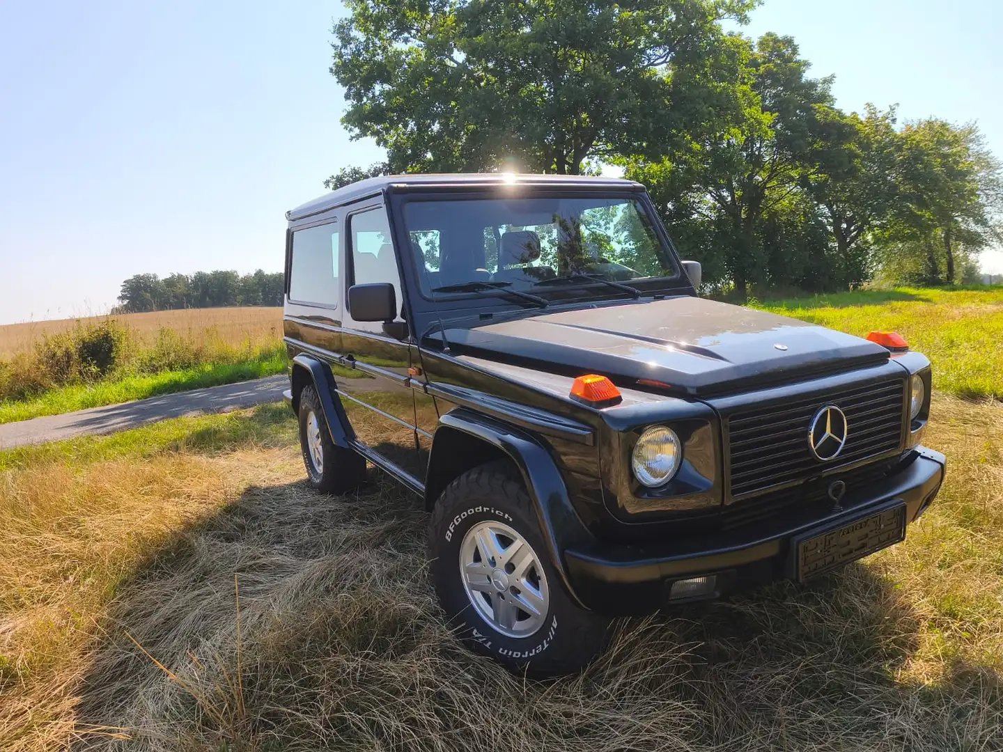 Mercedes-Benz G 300 G-Klasse (GE), ein Automobil von früher für heute! Schwarz - 1